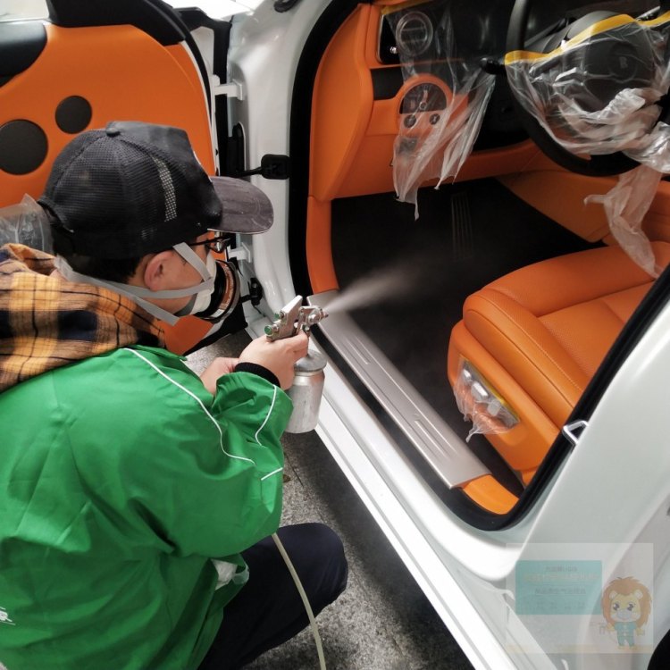成都劳斯莱斯汽车除甲醛施工现场-力洁狮环保-1